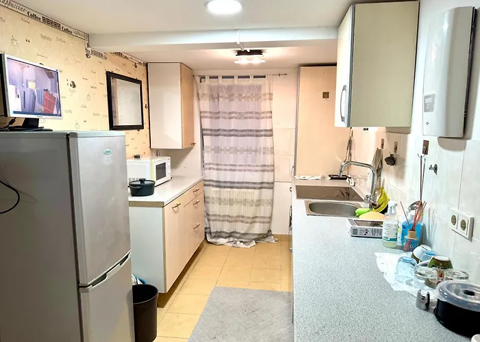 Charmante, Moeblierte Ferienwohnung Im Panda-Stil